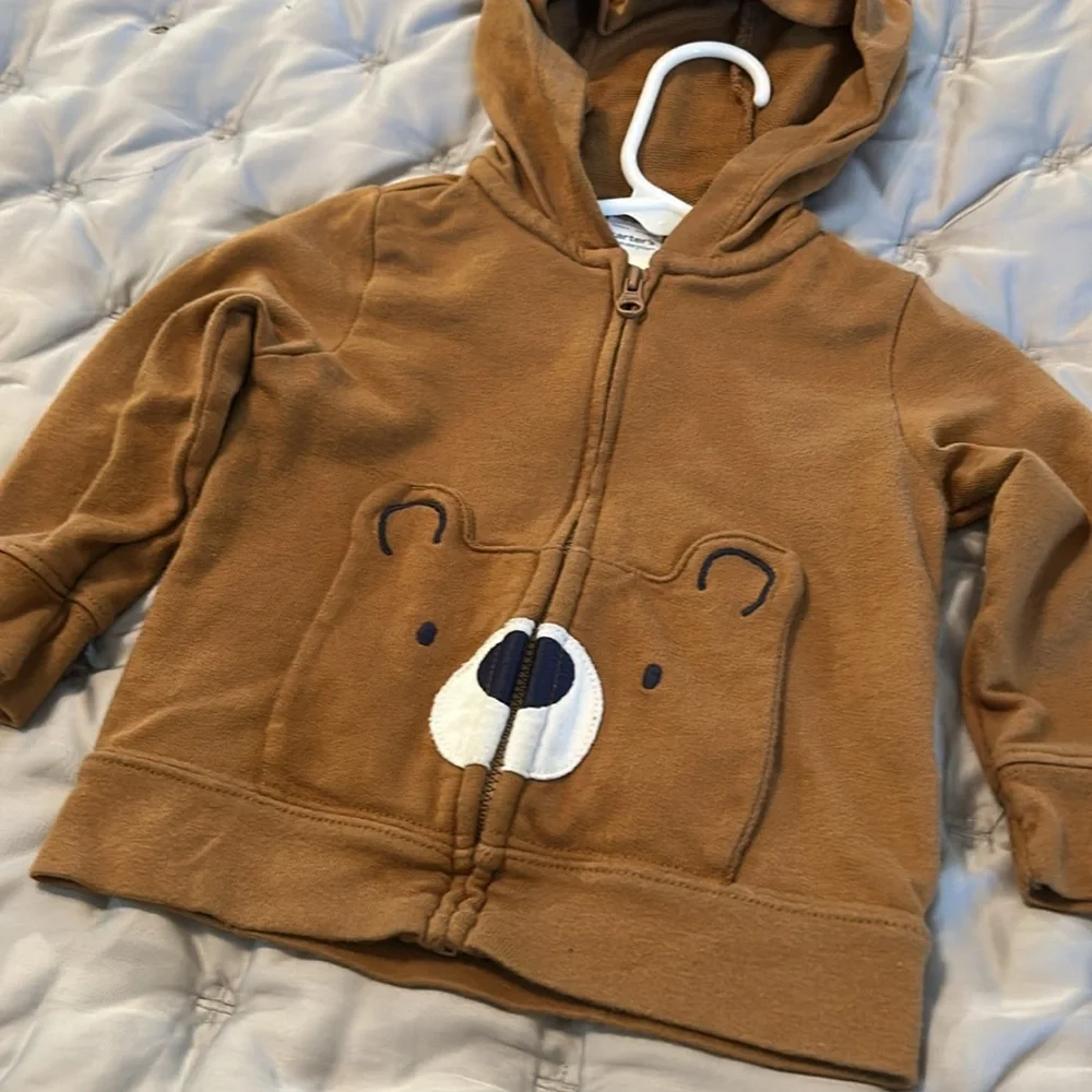 5 for 25$ Carter’s bear front zip hoodie